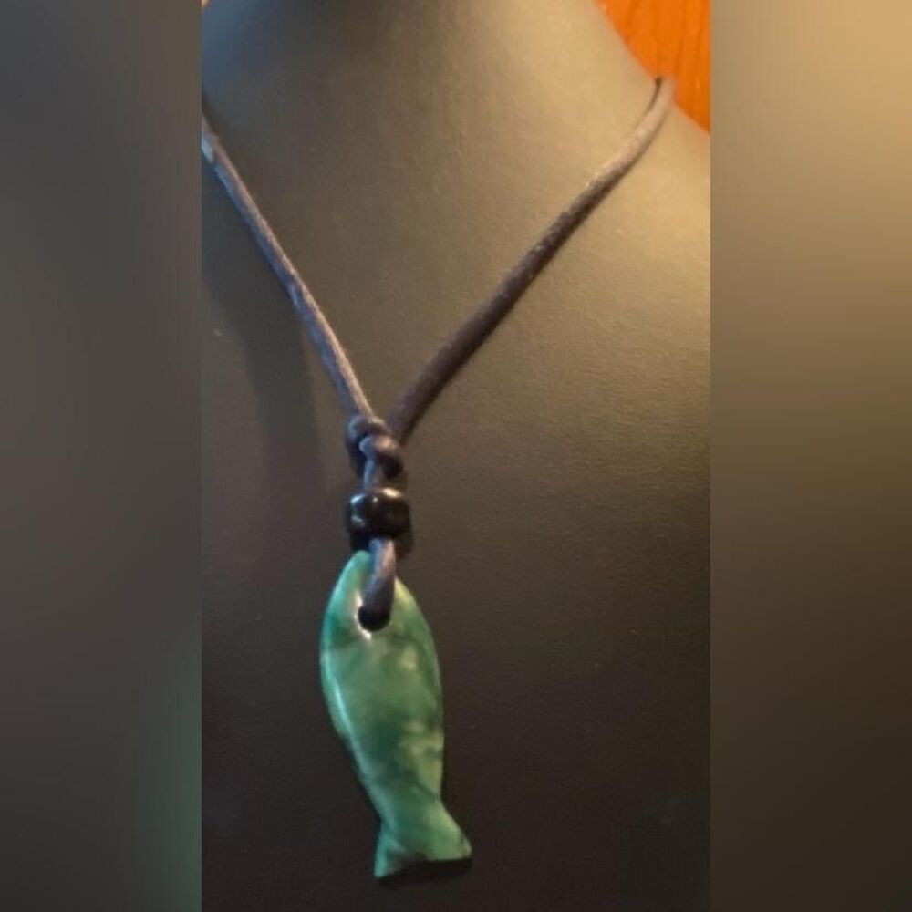 Green Stone Fish Pendant Necklace Black Cord Slide Knot Unisex 24 Inch Jewelry